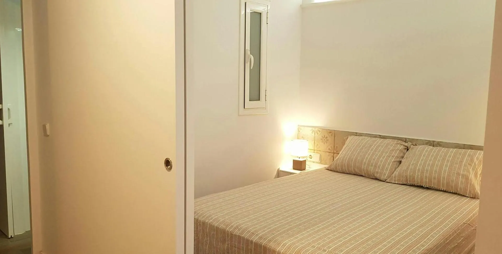 Sant Antoni 4 - Downtown Barcelona. Modern Apartment  Barcelona