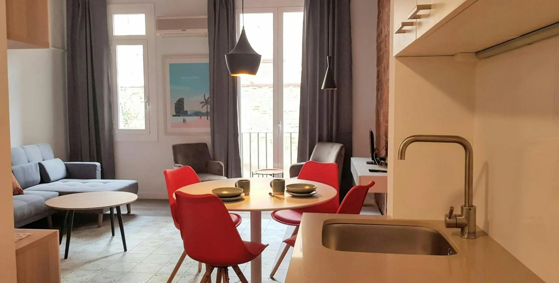 Sant Antoni 4 - Downtown Barcelona. Modern Apartment