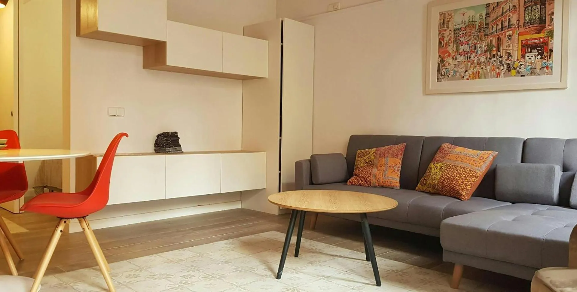 Sant Antoni 4 - Downtown Barcelona. Modern Apartment Spain
