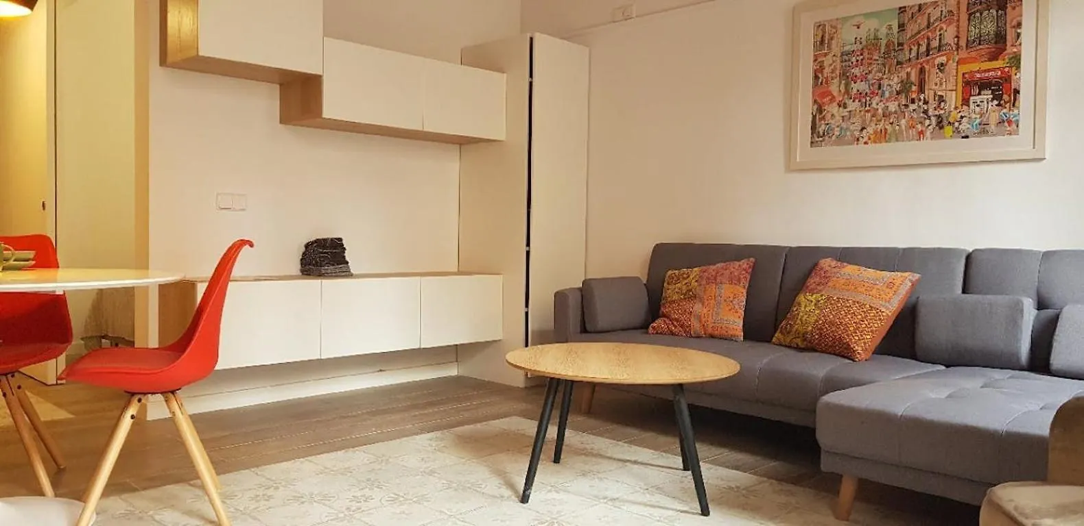Sant Antoni 4 - Downtown Barcelona. Modern Apartment