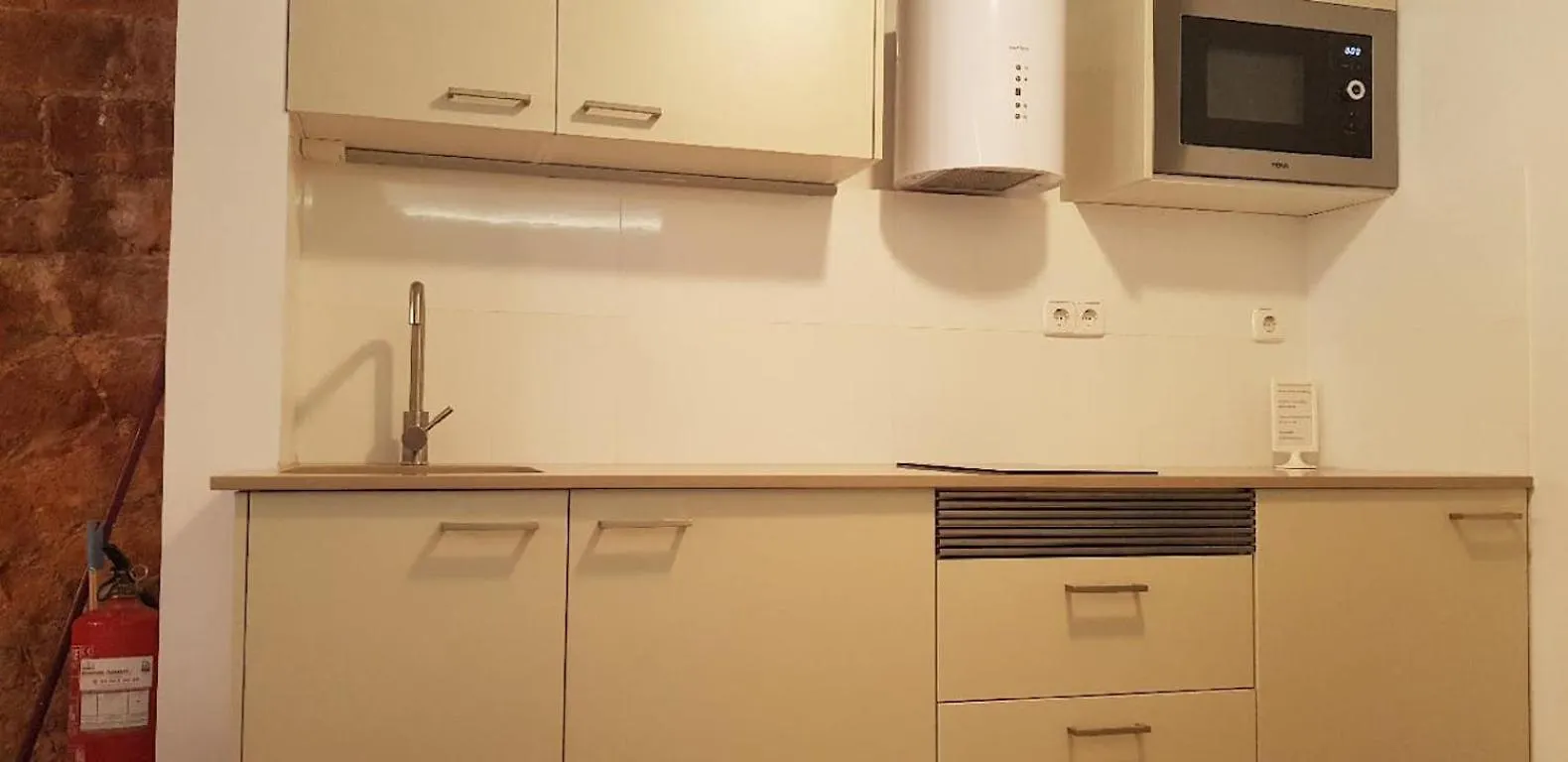 Sant Antoni 4 - Downtown Barcelona. Modern Apartment